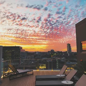 Alex Perry & 4*, Brisbane Australia