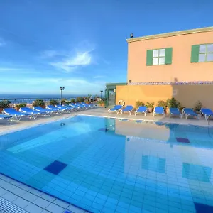Vivaldi 4*, Saint Julian's Malta